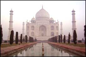 Taj Mahal in Agra, Agra Tours, Agra Travel, Holiday Packages for Agra, Travel Offers for Agra, Travel Guide for Agra, Agra Tourist Guide, Agra India, India Tourism